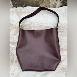 Madewell essential bucket tote